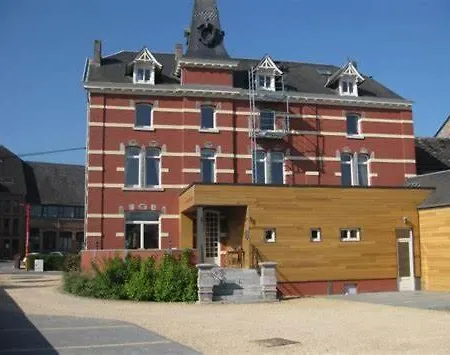 ホテル L'auberge Beauraing