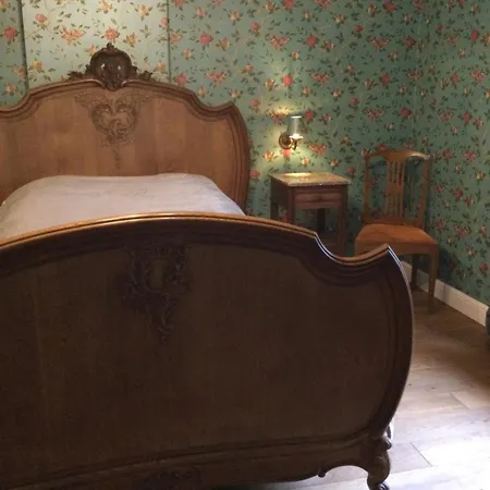 ホテル L'auberge Beauraing 2*